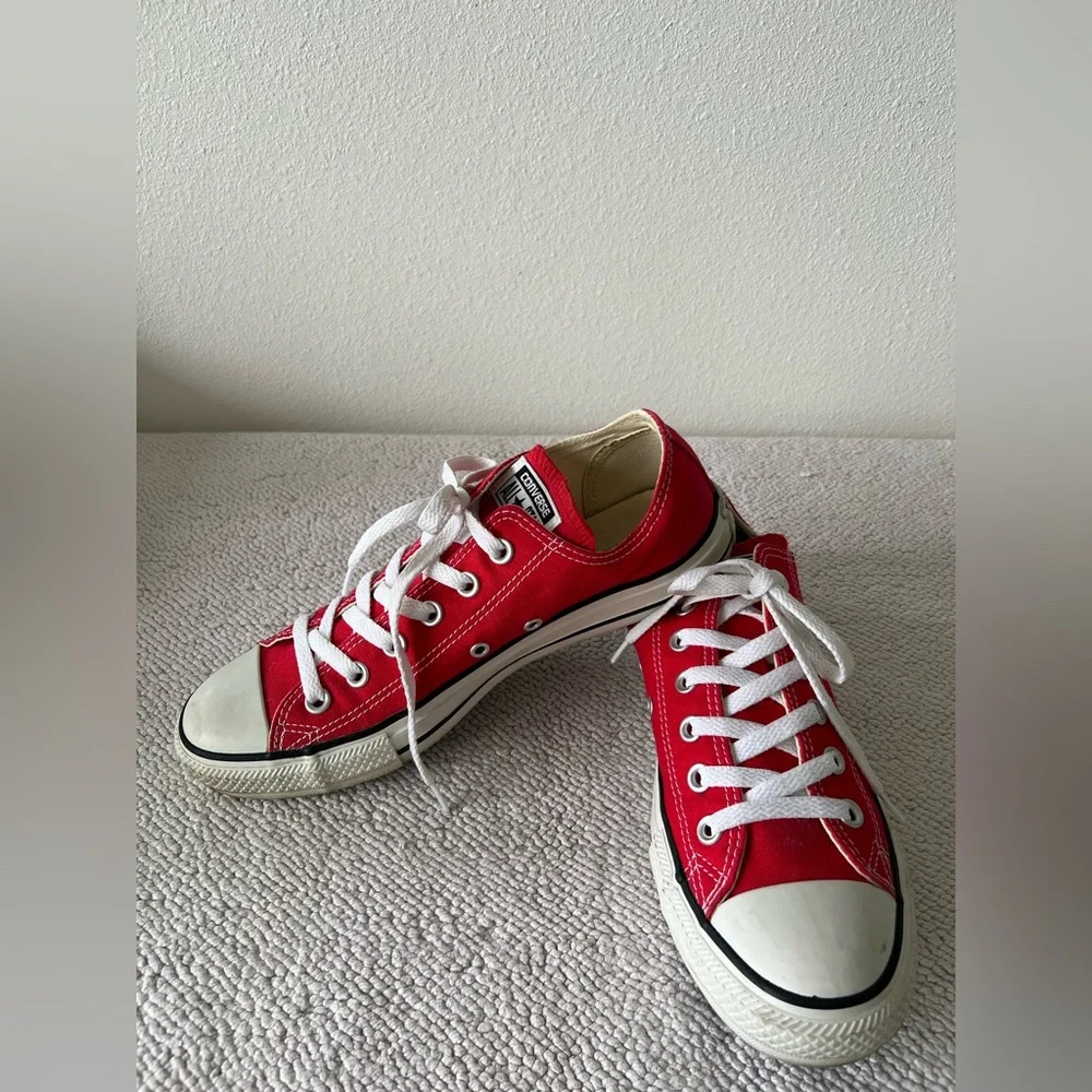 Converse Chuck Taylor All Star Low-Top Sneaker - Red / Size: 7 Mens / 9 Women’s - Picture 11 of 12